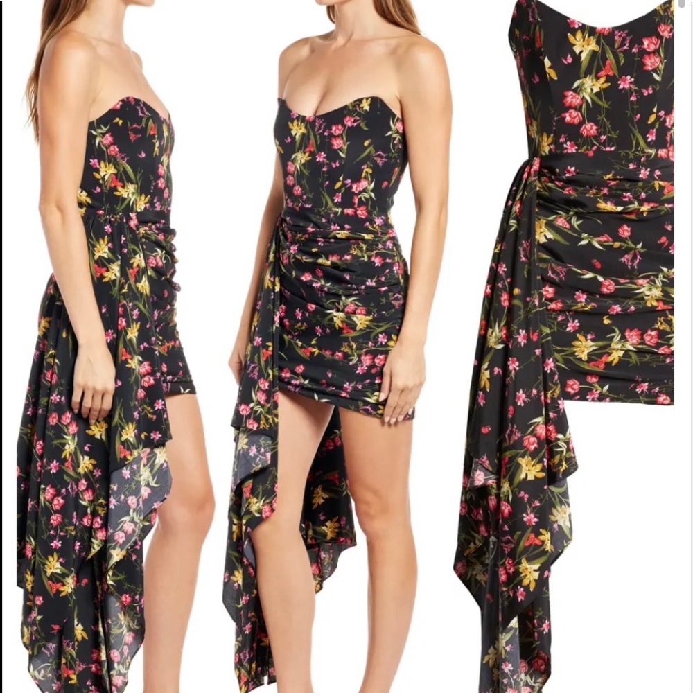 Sleeveless dress.